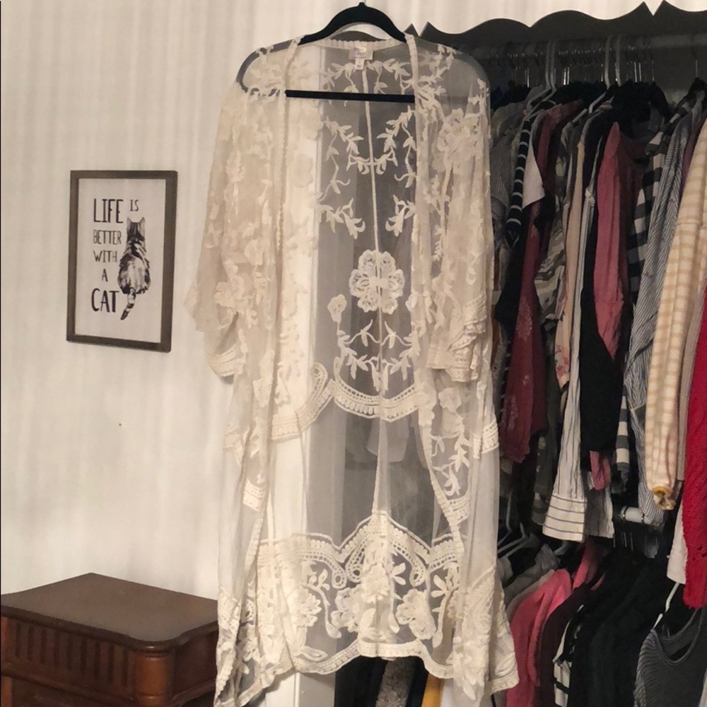 Lace kimono